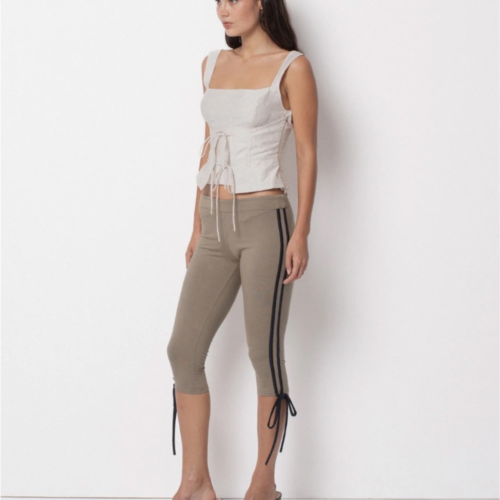 Belle The Label Ren Capri